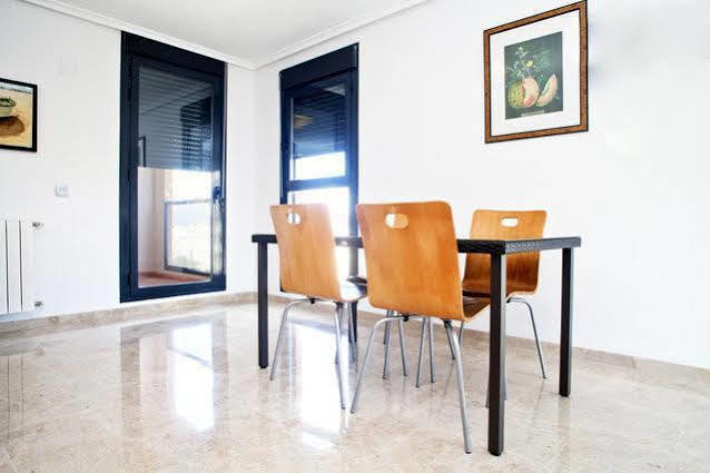 Oceanografico Apartments บาเลนเซีย ภายนอก รูปภาพ