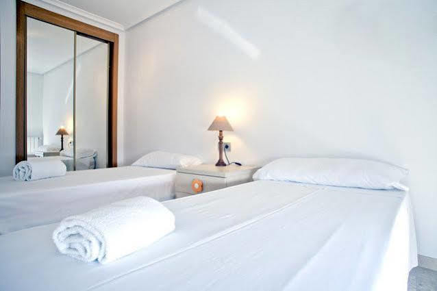Oceanografico Apartments บาเลนเซีย ภายนอก รูปภาพ